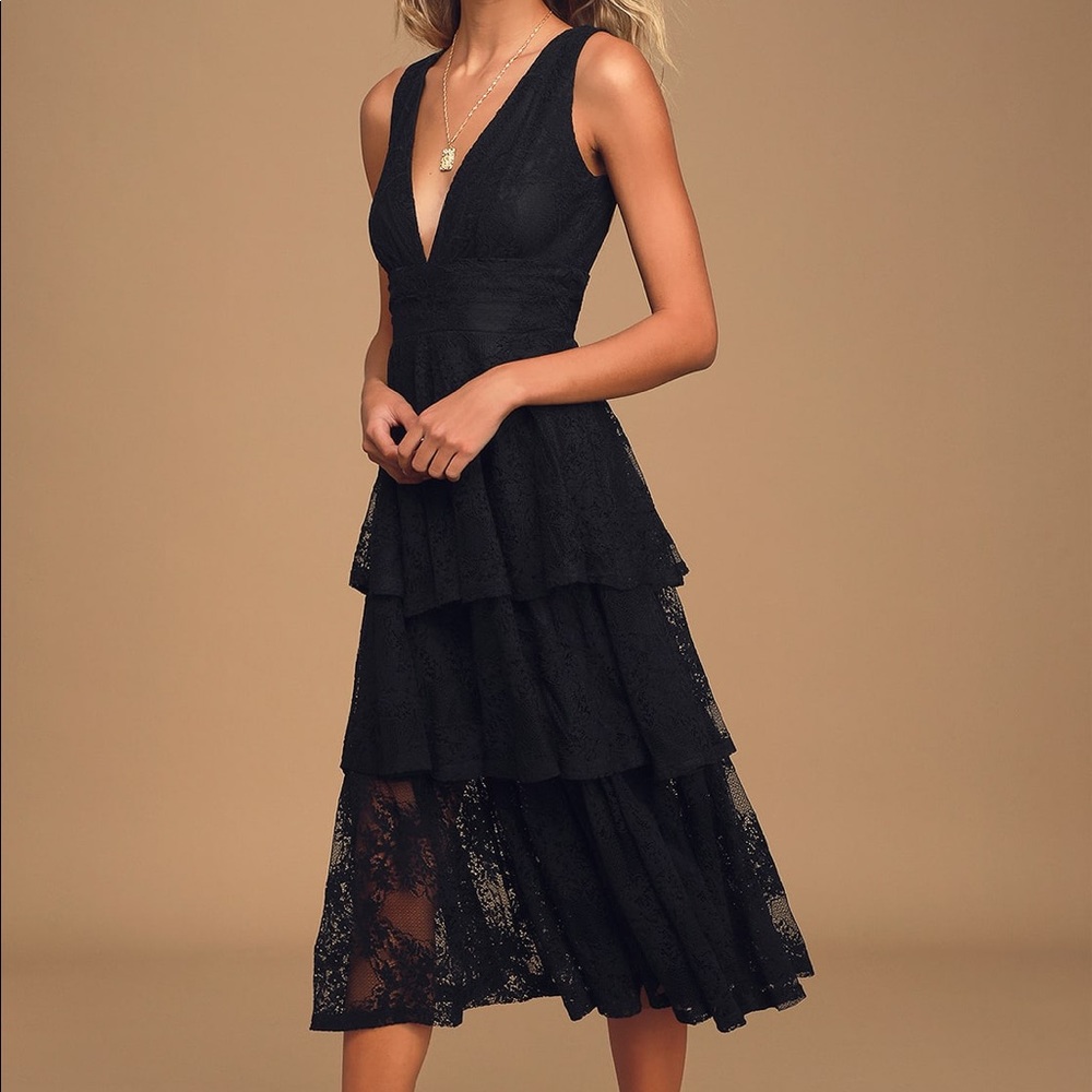 ISO Black Lulus Dress!